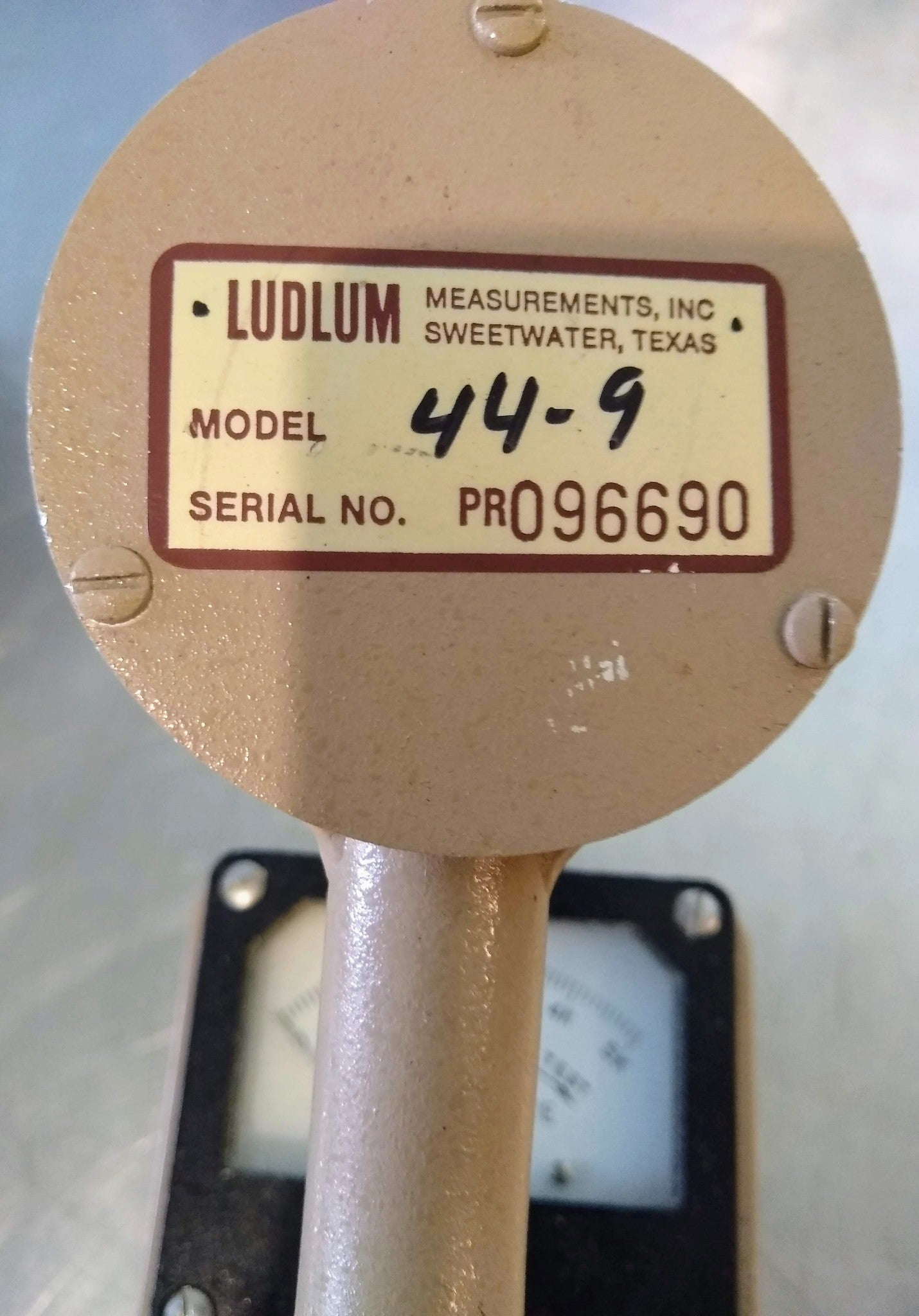 LUDLUM 2 SURVEY METER with 44-9 ALPHA BETA GAMMA RADIATION DETECTOR FREESHIPPING