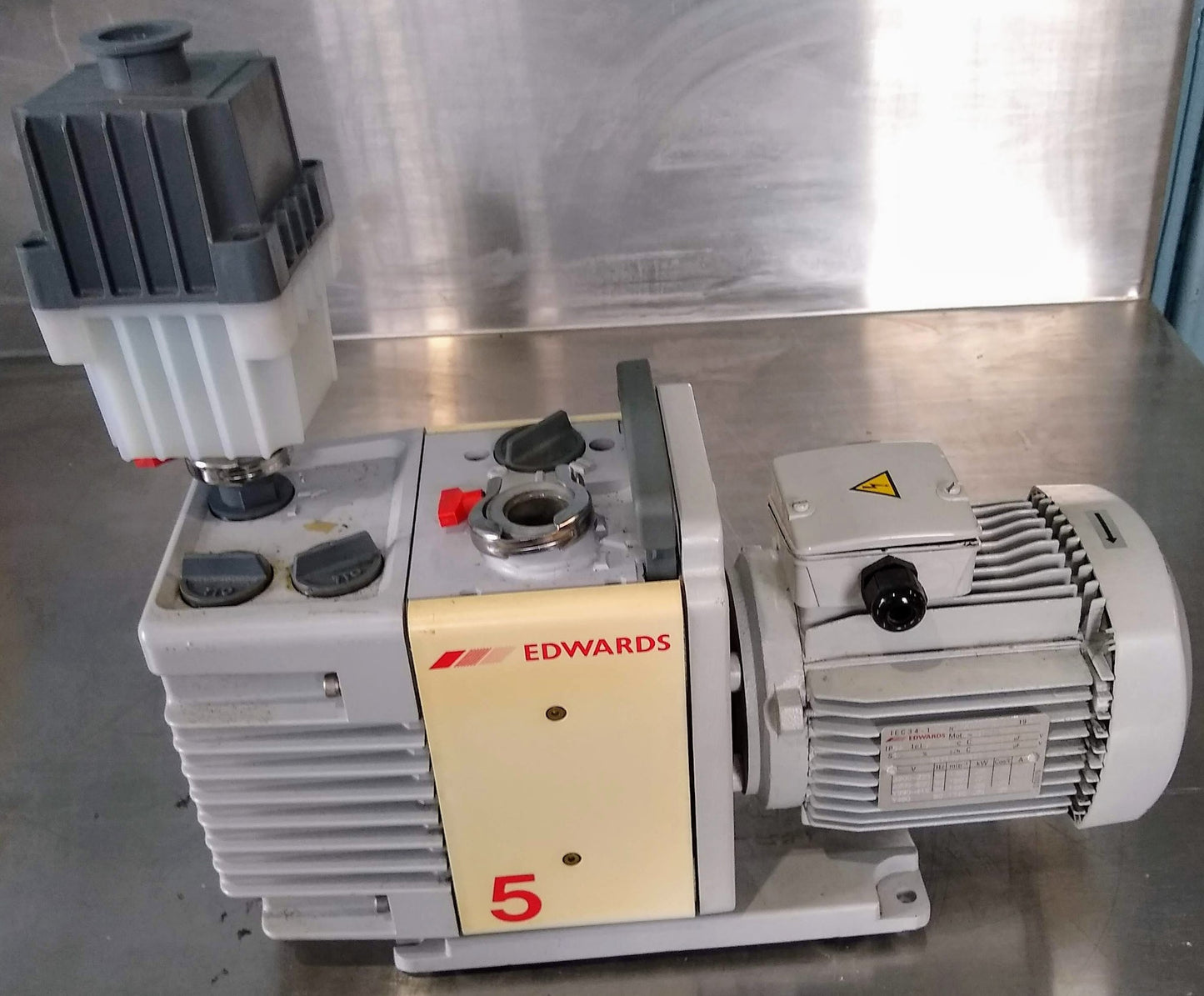 SPECIAL & RARE EDWARDS 3PHASE RV5 ROTARY VANE VACUUM PUMP w/OIL FILTER FREE SHIP