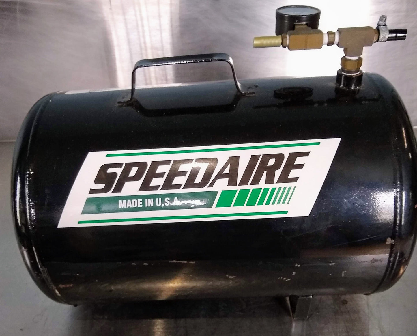 SPEEDAIRE MODEL 4F692 PORTABLE AIR TANK 125 PSI with INSTRUCTIONS FREE SHIPPING