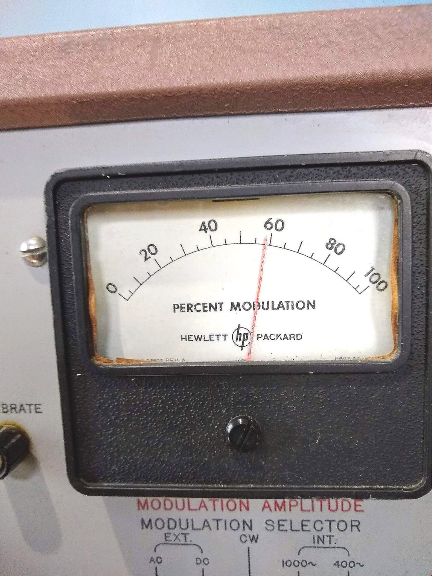 VINTAGE HEWLETT PACKARD SIGNAL GENERATOR MODEL 606A POWERS ON FREE SHIPPING