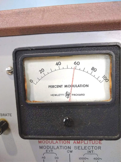 VINTAGE HEWLETT PACKARD SIGNAL GENERATOR MODEL 606A POWERS ON FREE SHIPPING