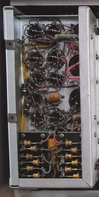 VINTAGE HEWLETT PACKARD SIGNAL GENERATOR MODEL 606A POWERS ON FREE SHIPPING