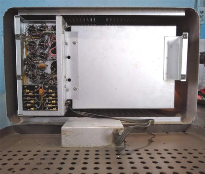 VINTAGE HEWLETT PACKARD SIGNAL GENERATOR MODEL 606A POWERS ON FREE SHIPPING