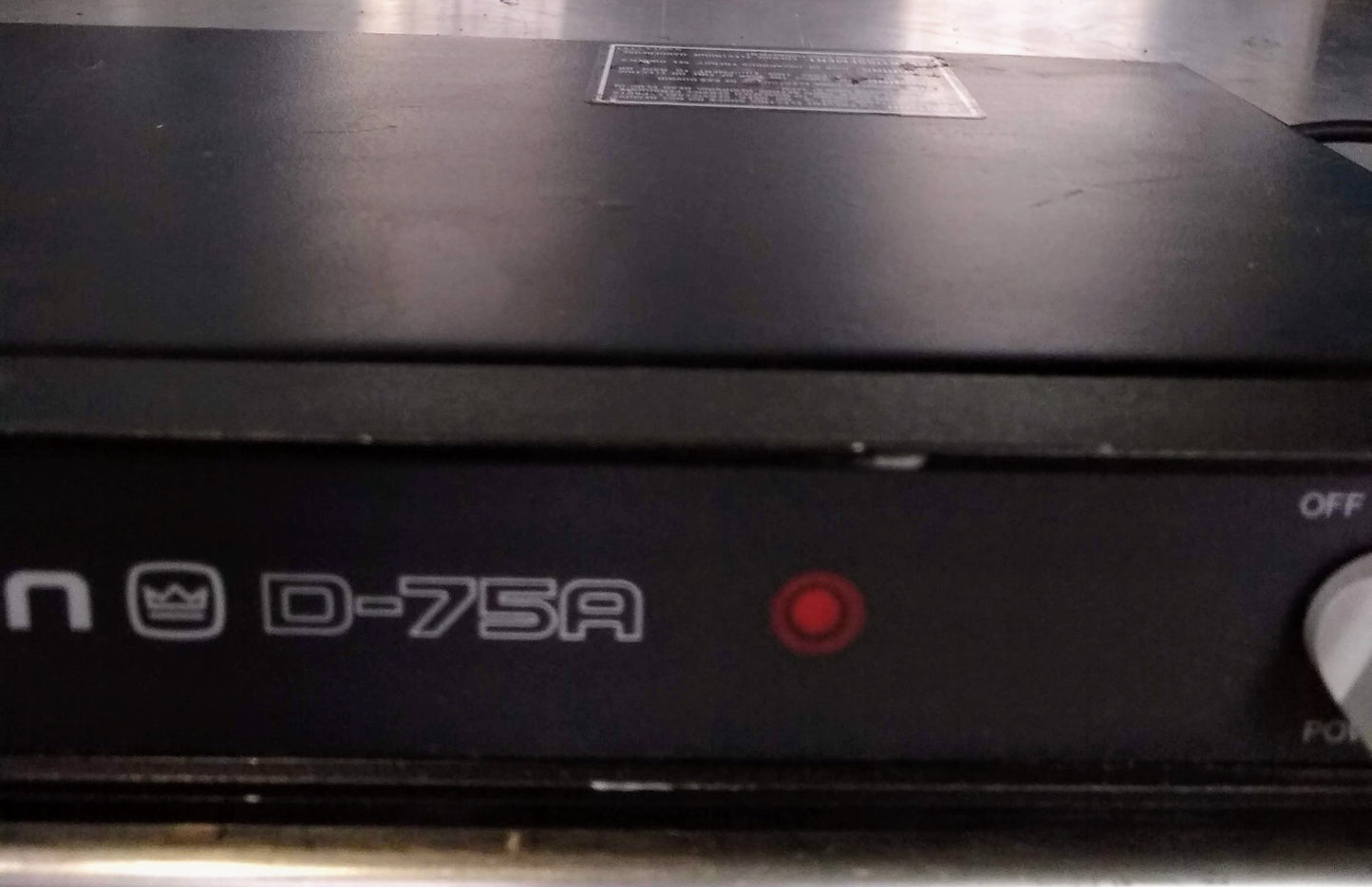 CROWN D75-A STEREO POWER AMPLIFIER 40W PER CHANNEL 8 OHMS  AMPLIFIER  FREE SHIP