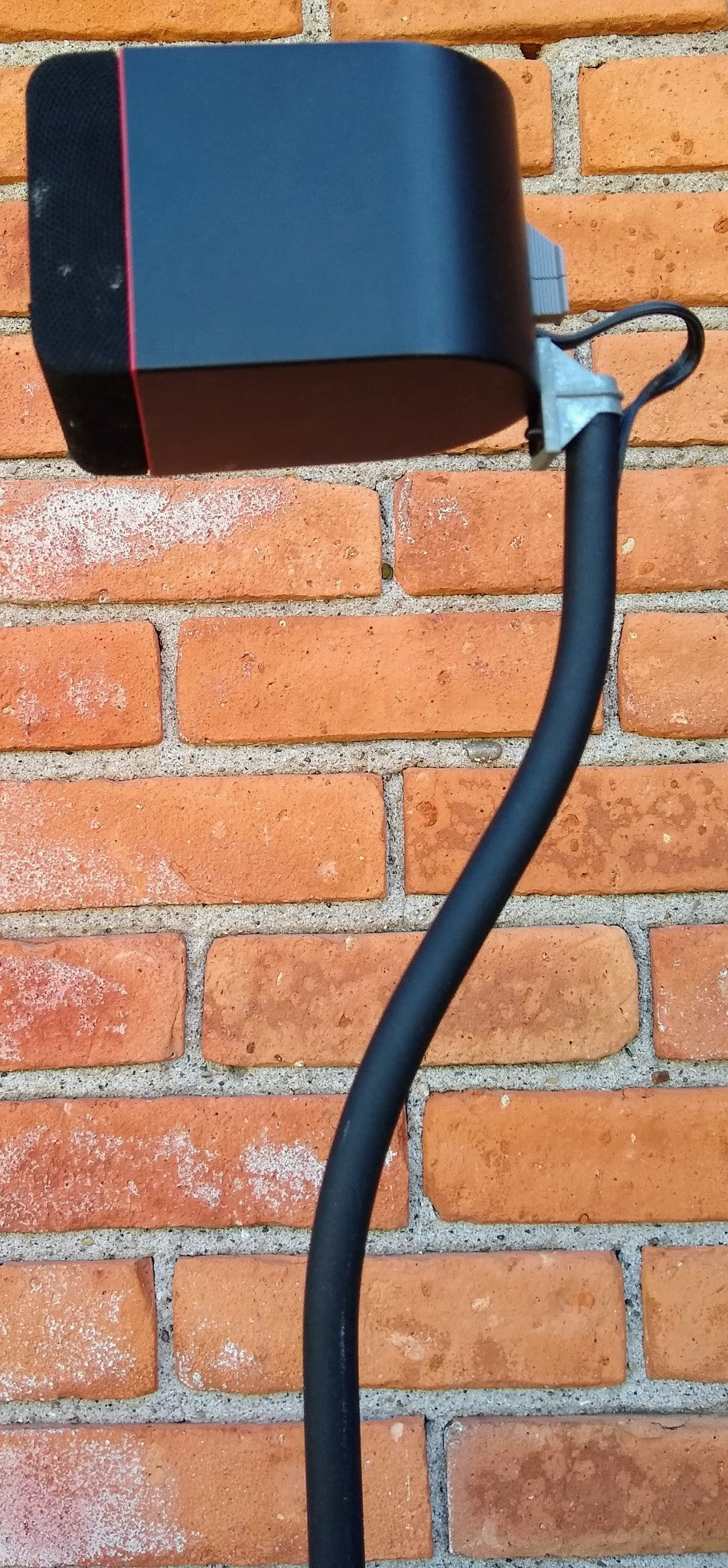 BOSE ACOUSTIMASS® 6 HOME ENTERTAINMENT & WOOFER TWO REDLINE CUBE SPEAKERS STANDS