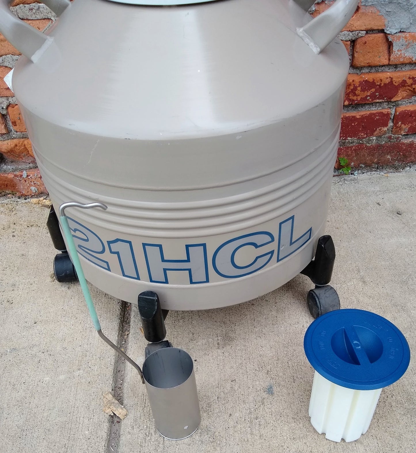 TAYLOR WHARTON 21HCL 21Liter CRYOGENIC TANK 9 INSERTS DEWAR WHEEL DOLLY FREESHIP