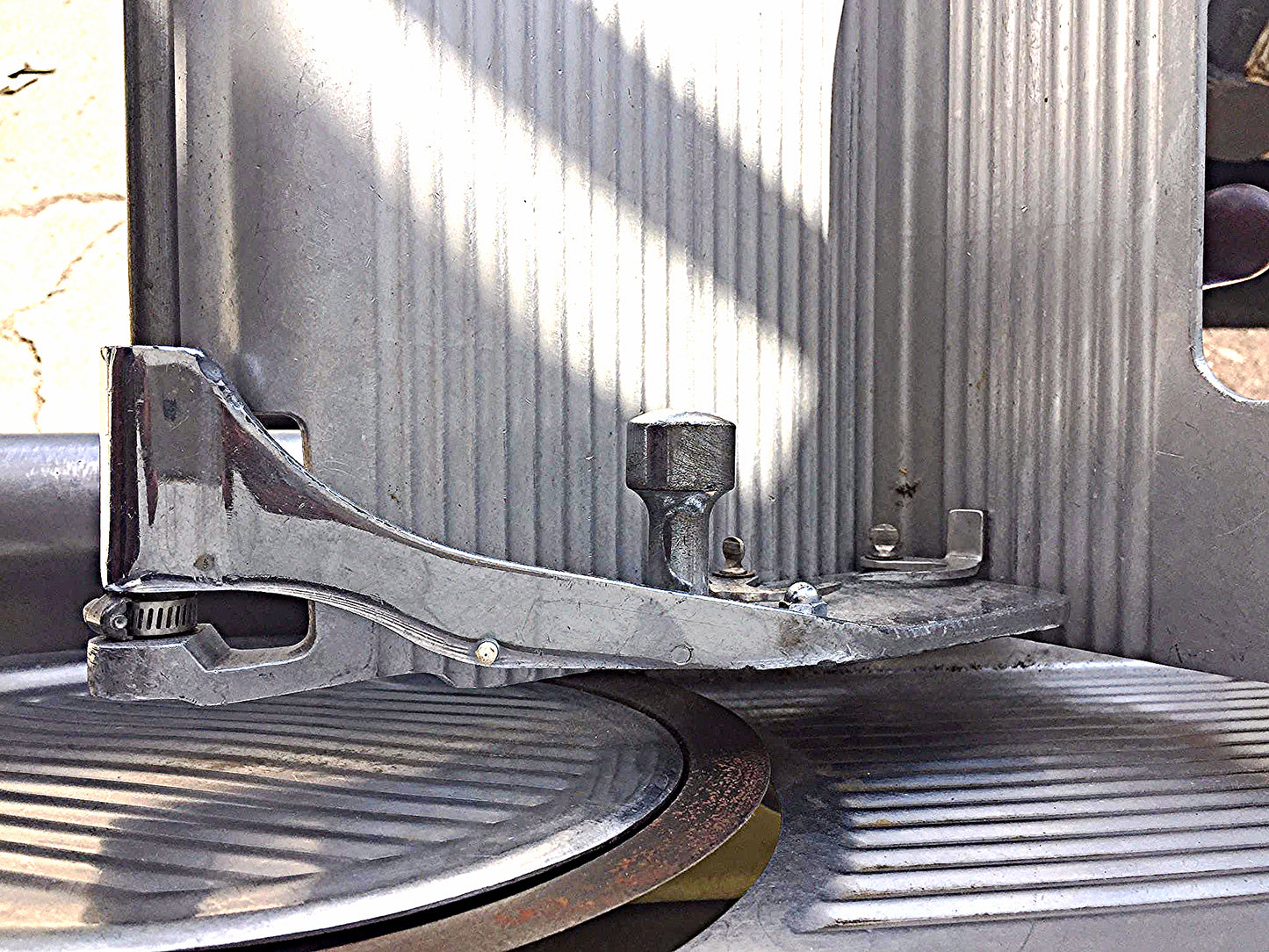 GLOBE MODEL 720 AUTOMATIC FEED AUTO SLICER COMMERCIAL DELI 1 PHASE