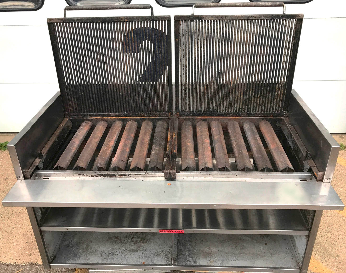 NATURAL GAS MAGIKITCH'N 60" FMRMB60 RADIANT CHARBROILER GRILL RESTAURANT FREESHI