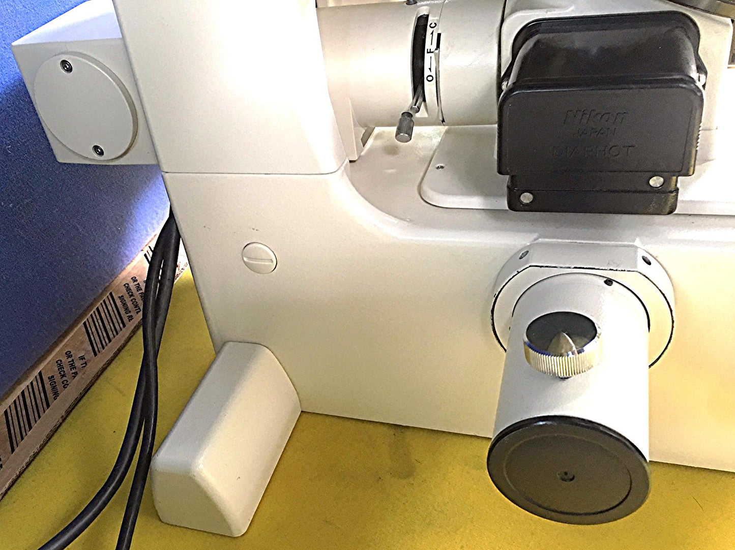 NIKON DIAPHOT 300 INVERTED PHASE CONTRAST FLUORESCENCE MICROSCOPE & POWER SUPPLY