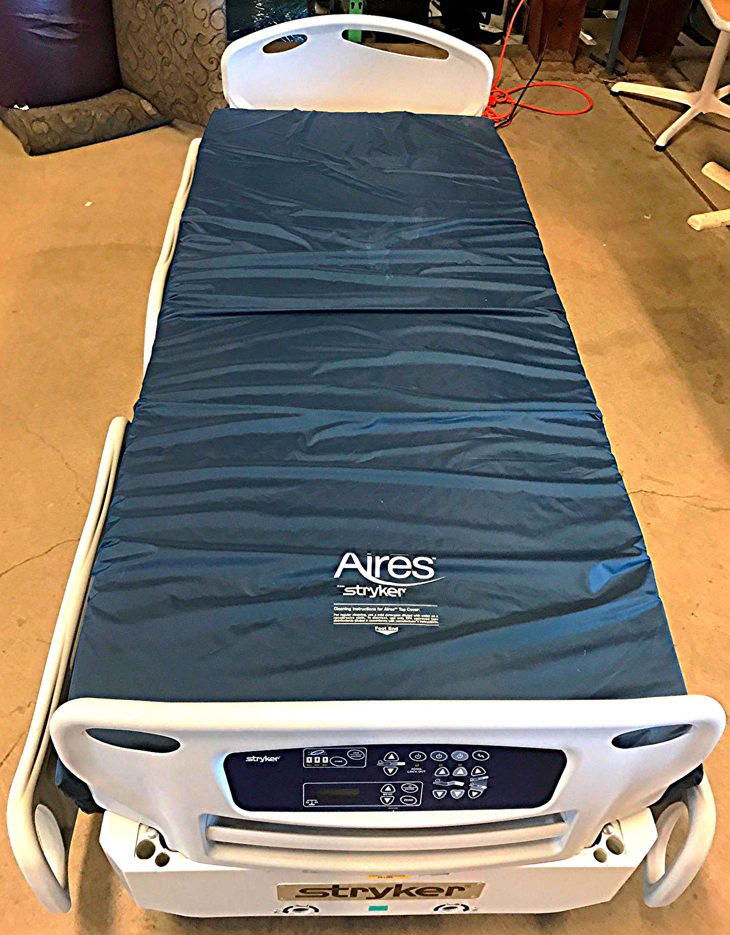 NEW STRYKER GOBED II ELECTRIC PATIENT CLINIC SURGICAL HOSPITAL BED MATTRESS FREE