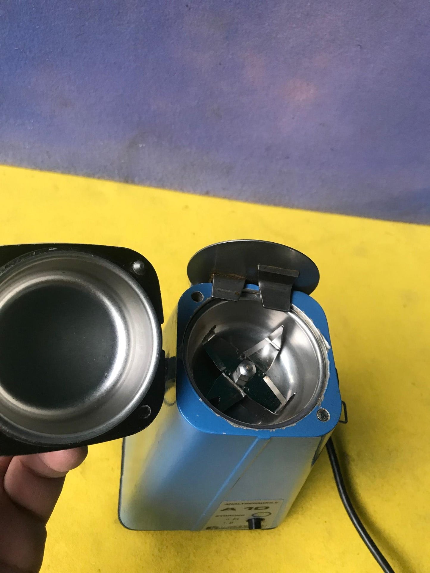 IKA LABORTECHNIK BATCH MILL GRINDER TYPE A 10 S2 PERFECT WATCH VIDEO FREE SHIP