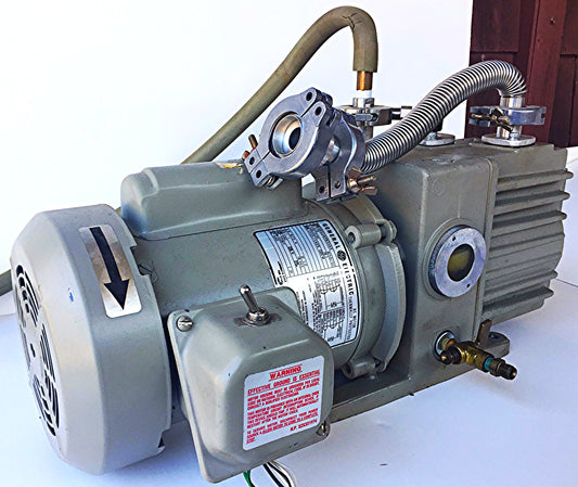 EDWARDS TWOSTAGE D2A TRIVAC VACUUM PUMP 2.2 CFM 1x10-3 Torr WATCH VIDEO FREESHIP