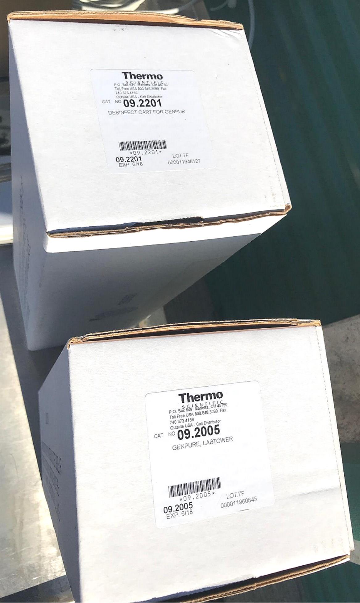 THERMO BARNSTEAD SMART2PURE GenPure xCAD LED UV-TOC/UF PLUS WATER PURIFICATION