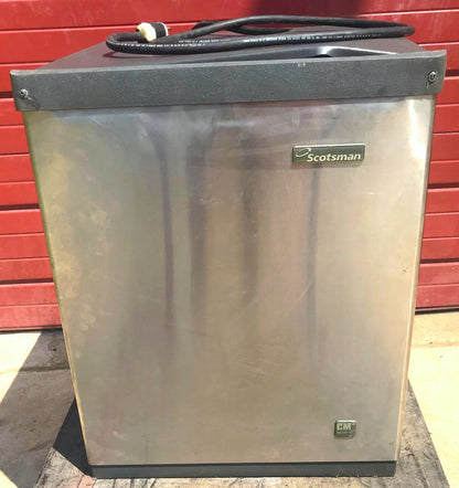 SCOTSMAN CME3 AIR COOLED CUBER ICE MACHINE -FOR PARTS BUT POWERS ON- WATCH VIDEO