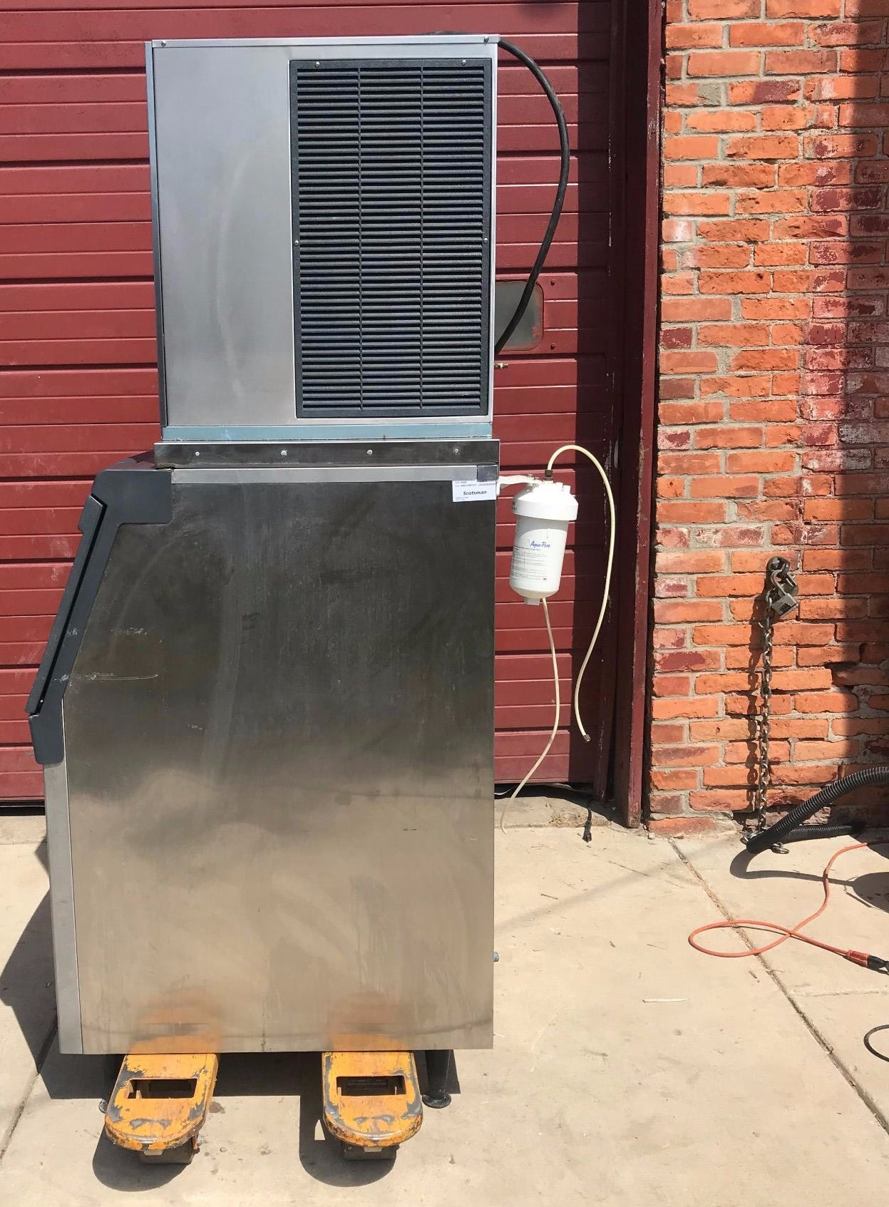 SCOTSMAN FME804AS-1B AIR COOLED FLAKER 760lbs ICEday ICE MAKER with BIN FREESHIP
