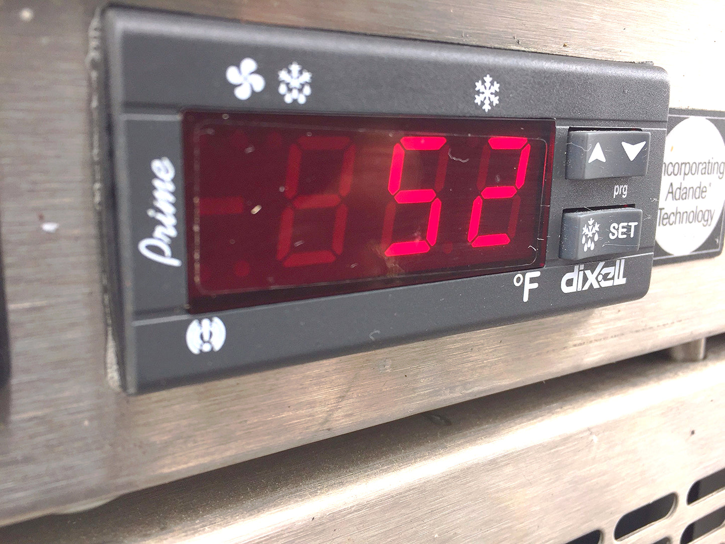 UNIFIED BRANDS RANDELL FX SERIES COUNTER REFRIGERATOR FREEZER w/ MANUAL FREESHIP