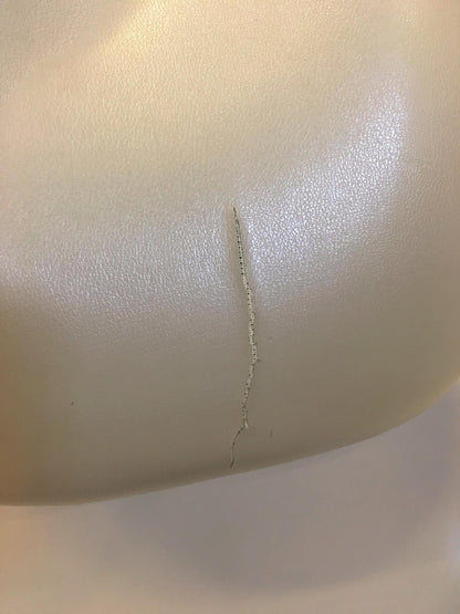 MIDMARK 630 - 004 WORKS PERFECTLY BARRIER FREE UNIVERSAL POWER PROCEDURE TABLE