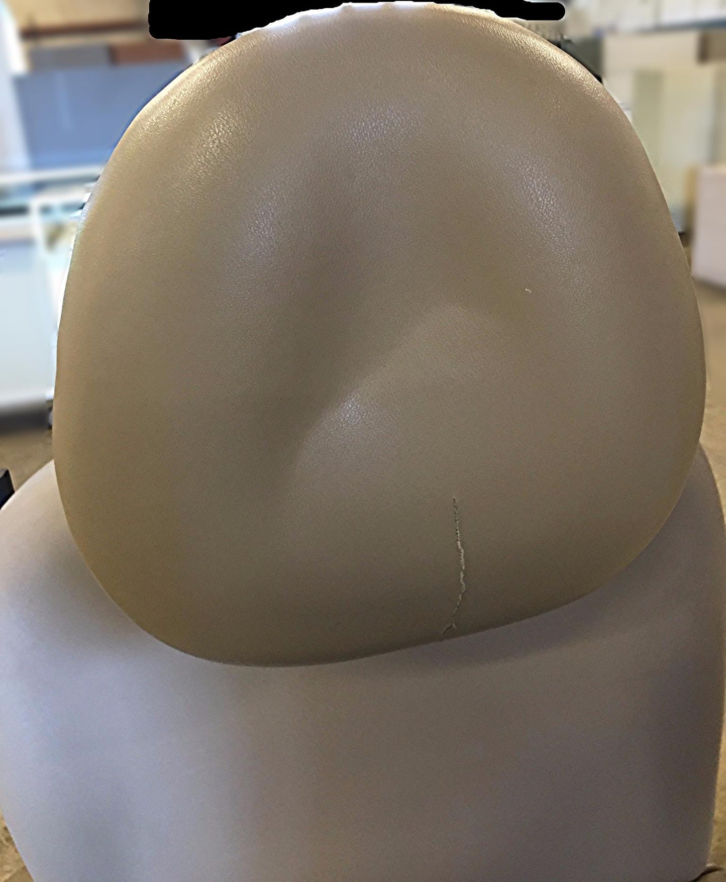 MIDMARK 630 - 004 WORKS PERFECTLY BARRIER FREE UNIVERSAL POWER PROCEDURE TABLE