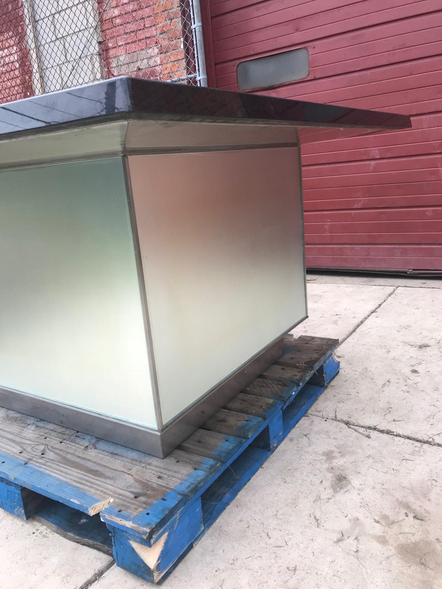 COVIDPICKUP DISPLAY MERCHANDISER 5x5' Foot BLACK GRANITE MEETING ISLAND FREESHIP