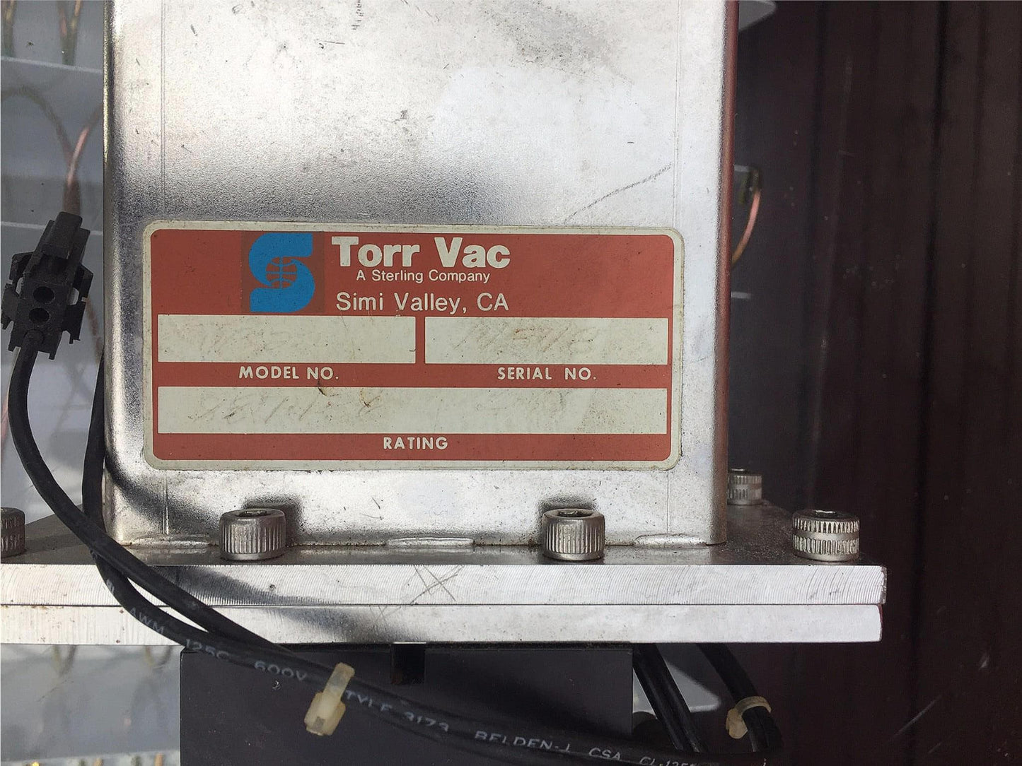 CRYO TORR VAC VACUUM PUMP Model number SA322  FREE SHIPPING