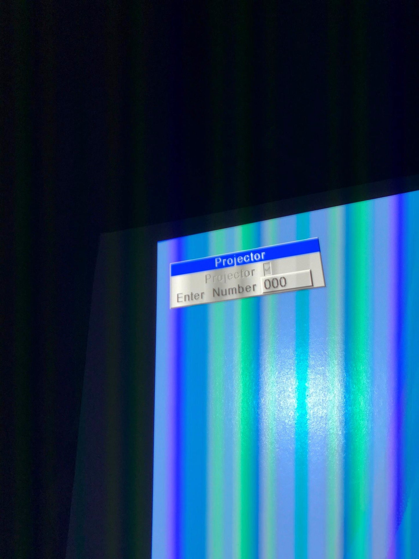 CHRISTIE DS+8K  3-LCD XGA PROJECTOR 230hours CEILING MOUNT WATCH VIDEO FREESHIP