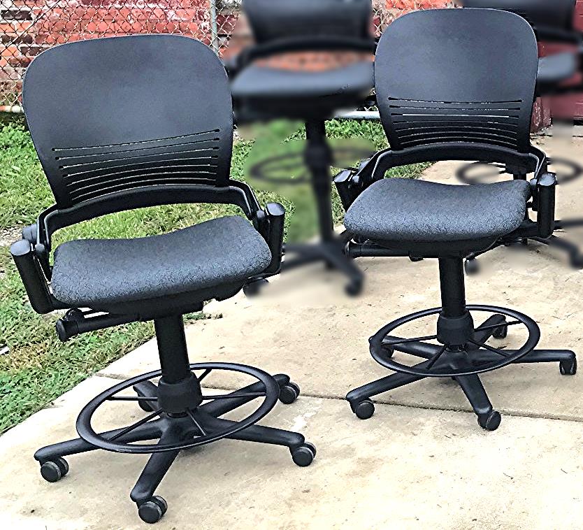 PAIR OF STEELCASE LEAP 462 MODEL 46272049 STOOL BLACK FREE SHIP