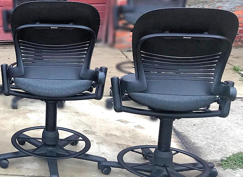 PAIR OF STEELCASE LEAP 462 MODEL 46272049 STOOL BLACK FREE SHIP