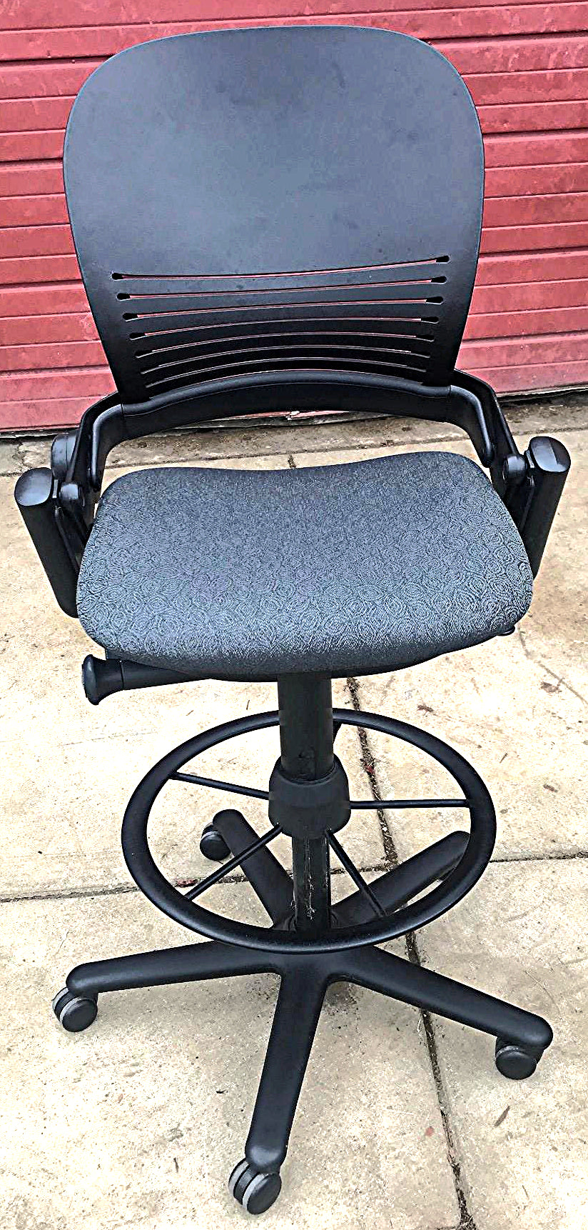 PAIR OF STEELCASE LEAP 462 MODEL 46272049 STOOL BLACK FREE SHIP