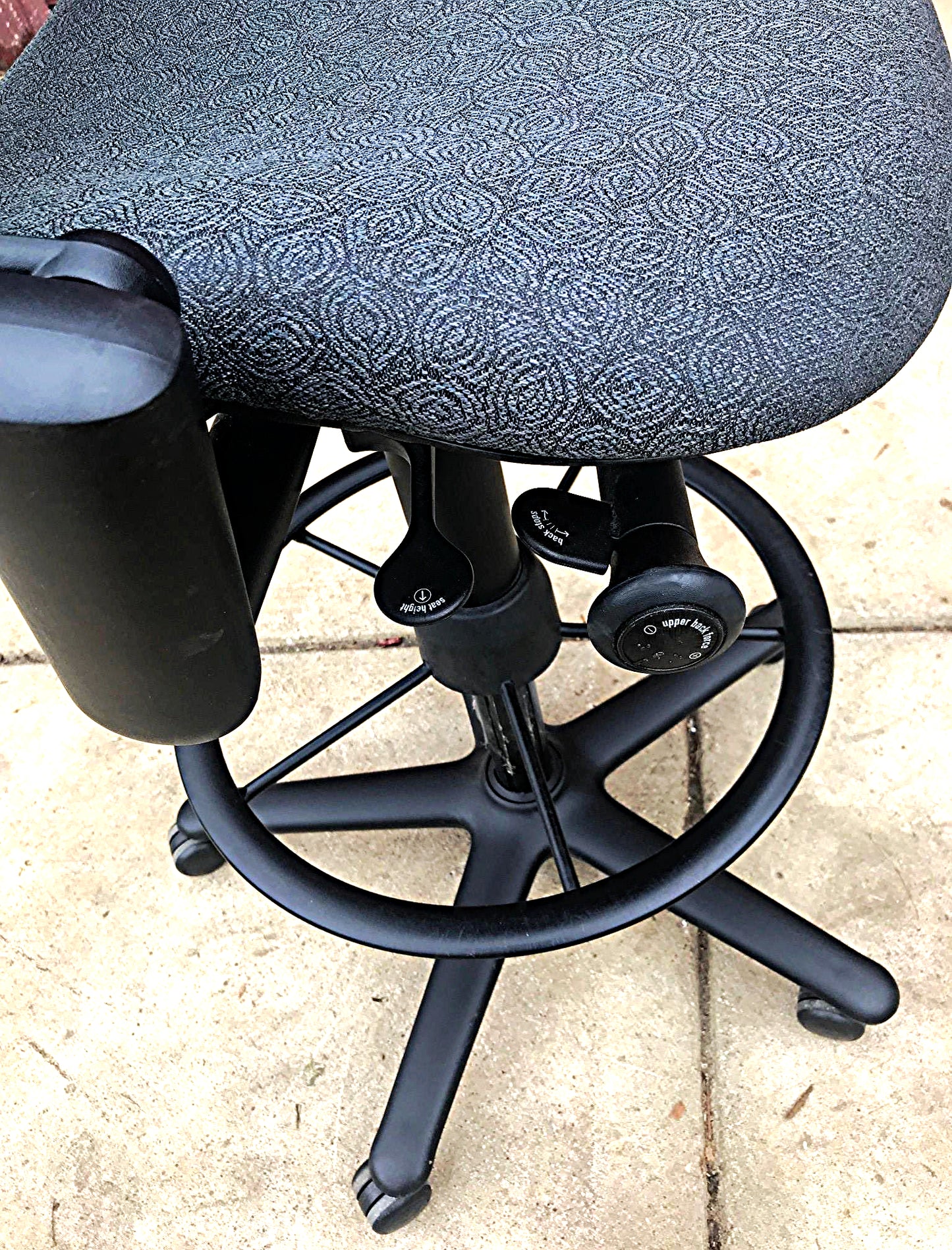 PAIR OF STEELCASE LEAP 462 MODEL 46272049 STOOL BLACK FREE SHIP