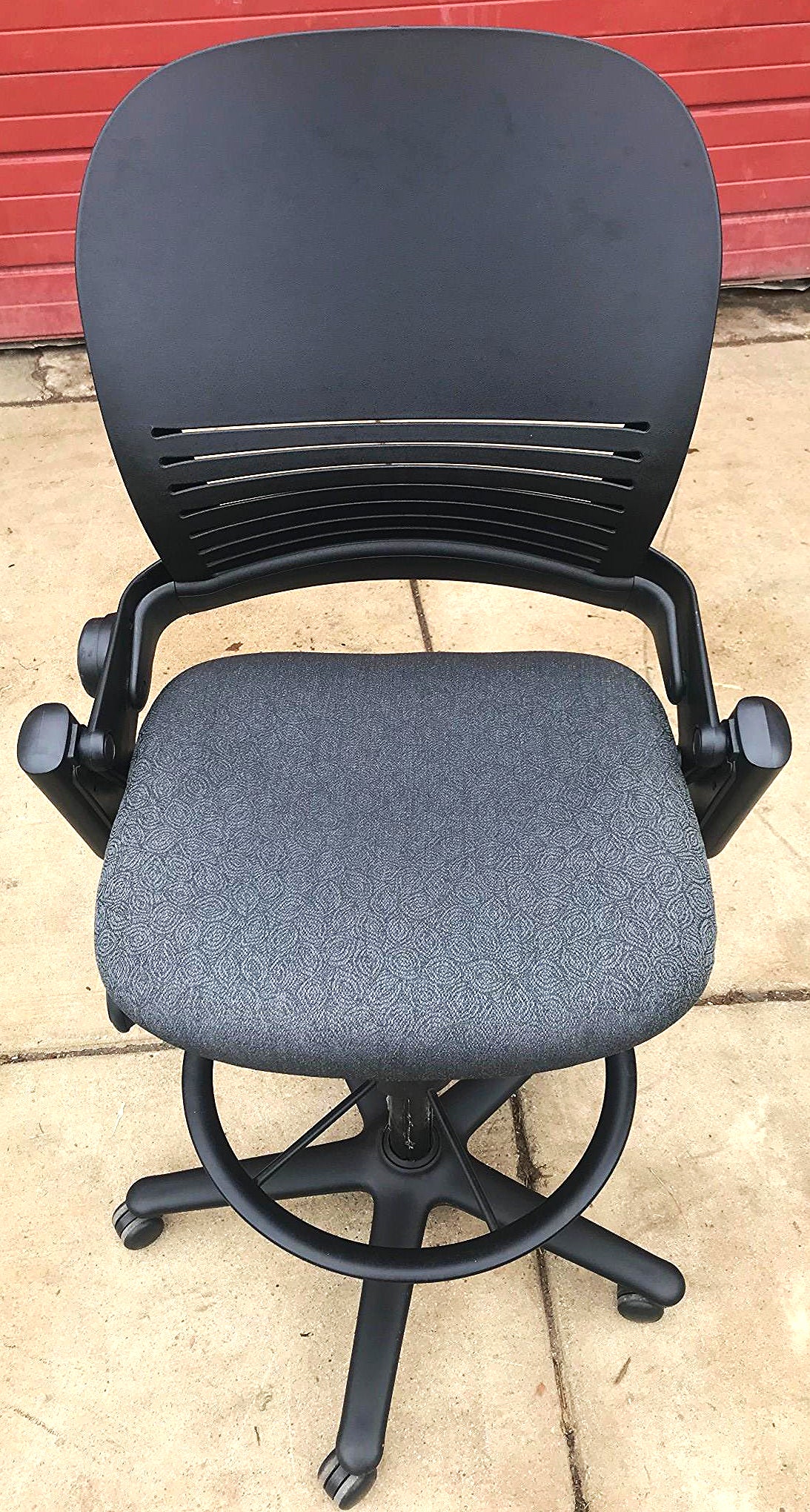 PAIR OF STEELCASE LEAP 462 MODEL 46272049 STOOL BLACK FREE SHIP