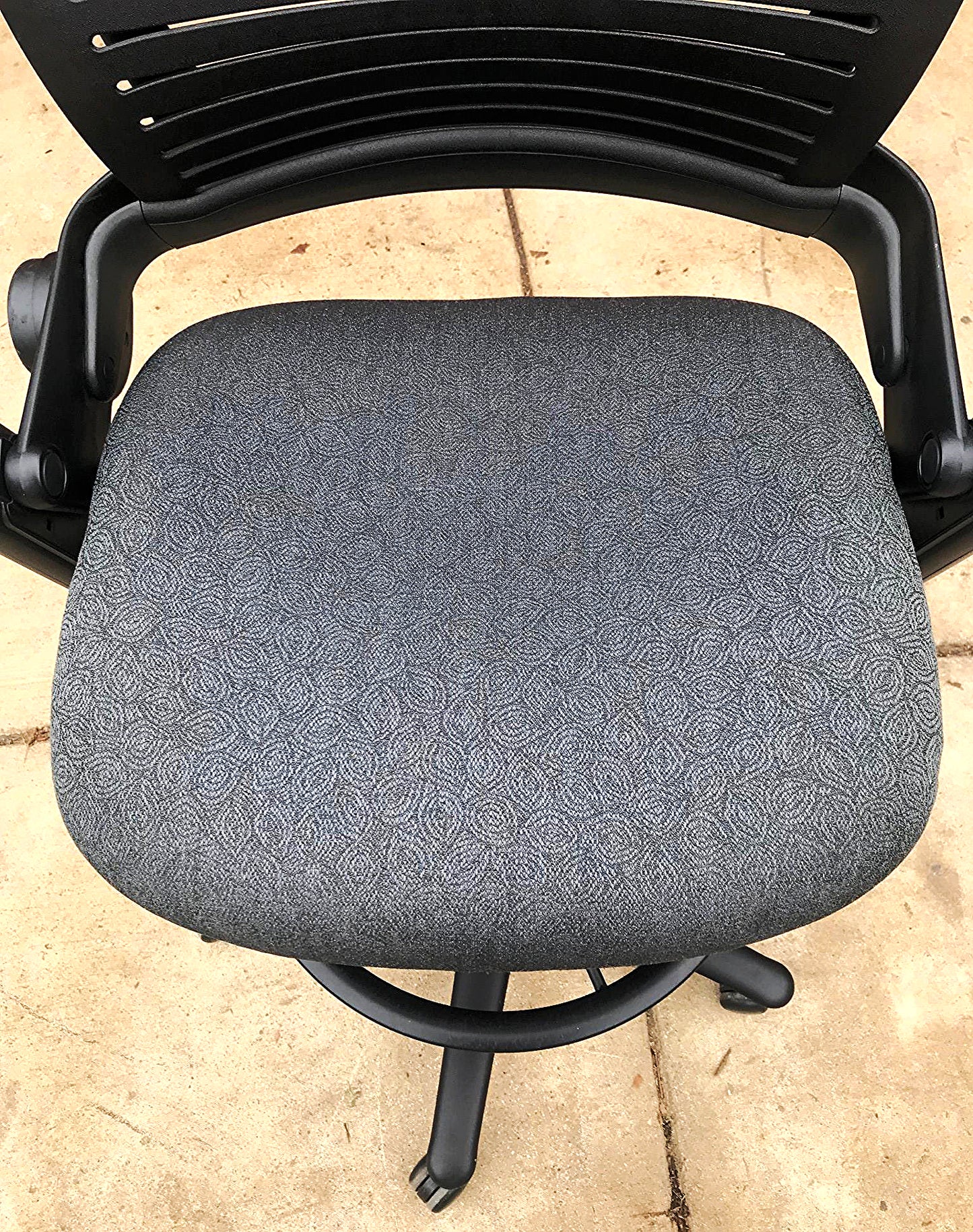 PAIR OF STEELCASE LEAP 462 MODEL 46272049 STOOL BLACK FREE SHIP