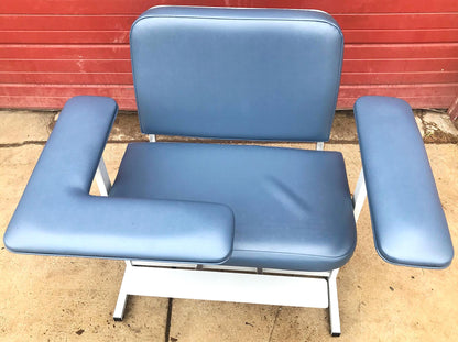 BARIATRIC PHLEBOTOMY BLOOD DRAW CHAIR CUSTOM COMFORT MEDTEK FOOT REST FREE SHIP