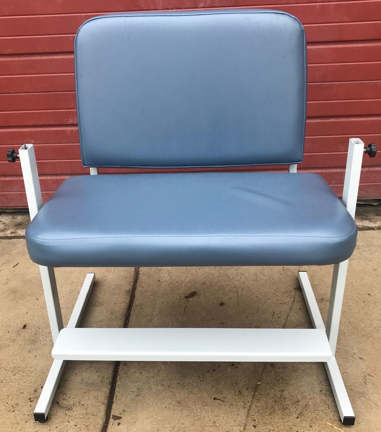 BARIATRIC PHLEBOTOMY BLOOD DRAW CHAIR CUSTOM COMFORT MEDTEK FOOT REST FREE SHIP