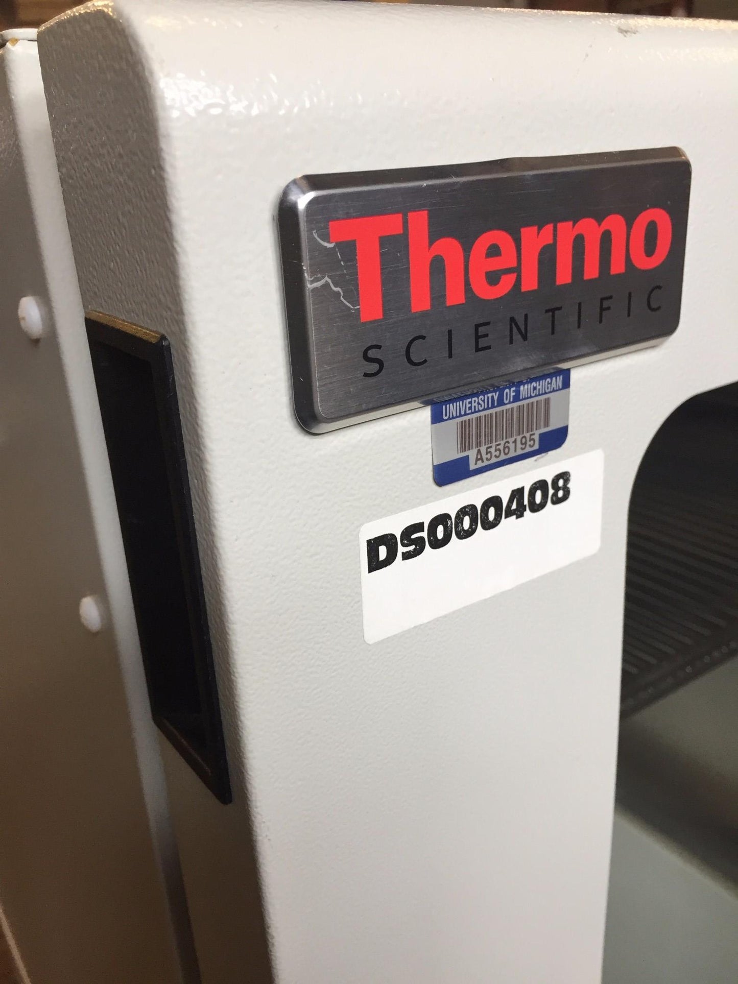 THERMO SCIENTIFIC MaxQ6000 REFRIGERATED ORBITAL SHAKER STACKABLE INCUBATOR FREES