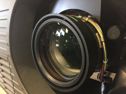 CHRISTIE DS+8K  3-DLP XGA PROJECTOR 230hours REMOTE & MOUNT WATCH VIDEO FREESHIP