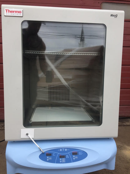 THERMO SCIENTIFIC MaxQ6000 REFRIGERATED ORBITAL SHAKER STACKABLE INCUBATOR FREES