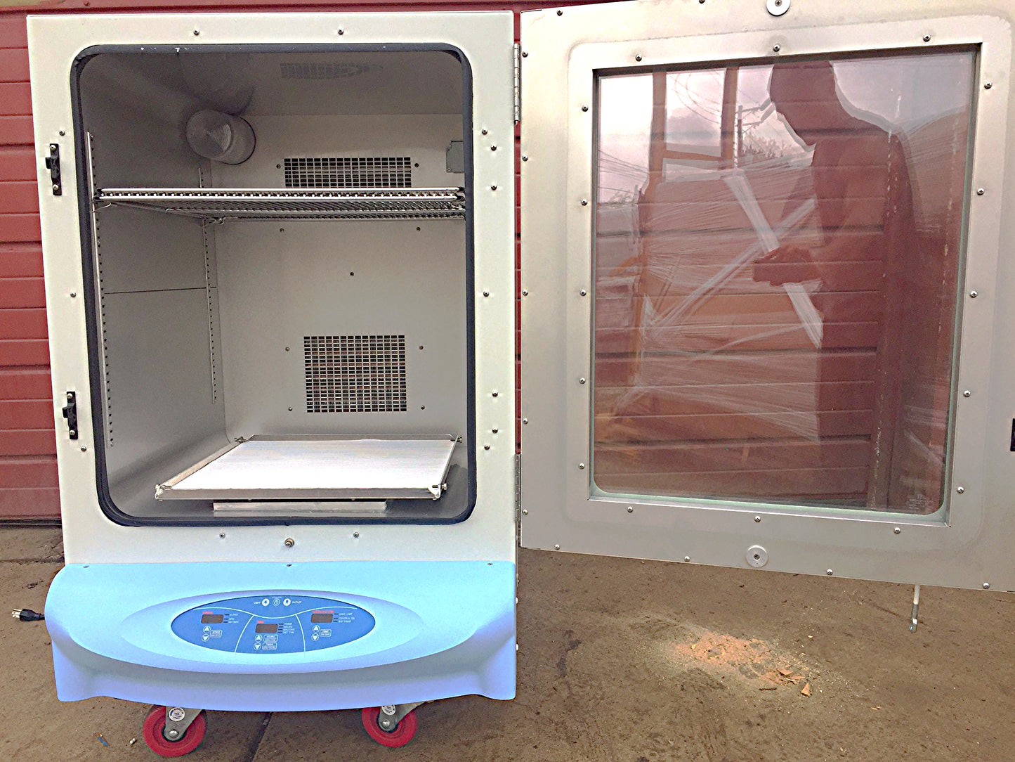 THERMO SCIENTIFIC MaxQ6000 REFRIGERATED ORBITAL SHAKER STACKABLE INCUBATOR FREES