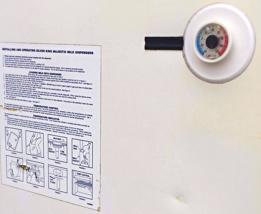 SILVER KING SK-15MAJ REFRIGERATED COMMERCIAL MILK BEVERAGE 3 VALVE DISPENSER