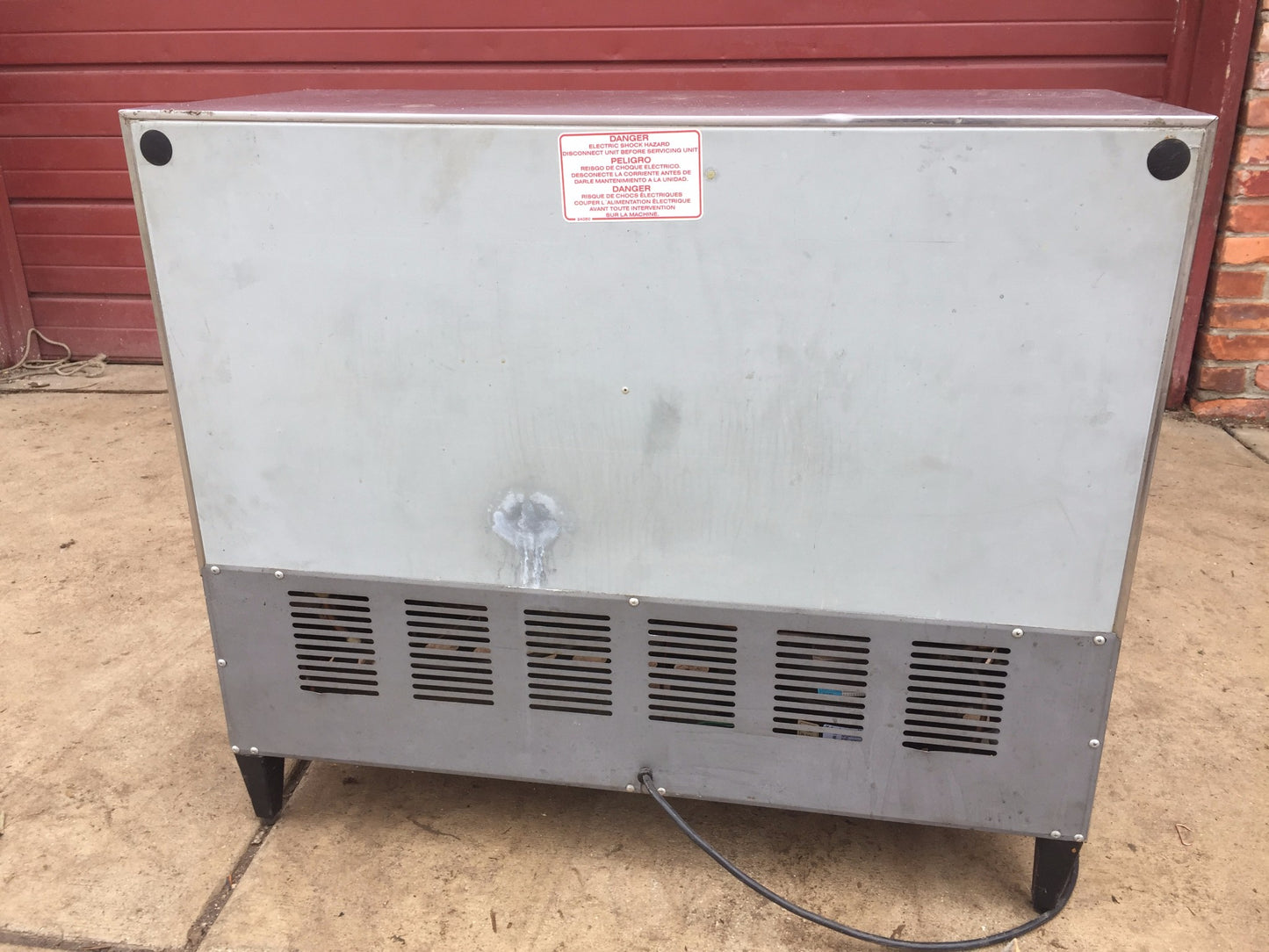 SILVER KING SK-15MAJ REFRIGERATED COMMERCIAL MILK BEVERAGE 3 VALVE DISPENSER