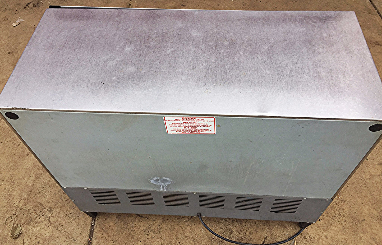 SILVER KING SK-15MAJ REFRIGERATED COMMERCIAL MILK BEVERAGE 3 VALVE DISPENSER