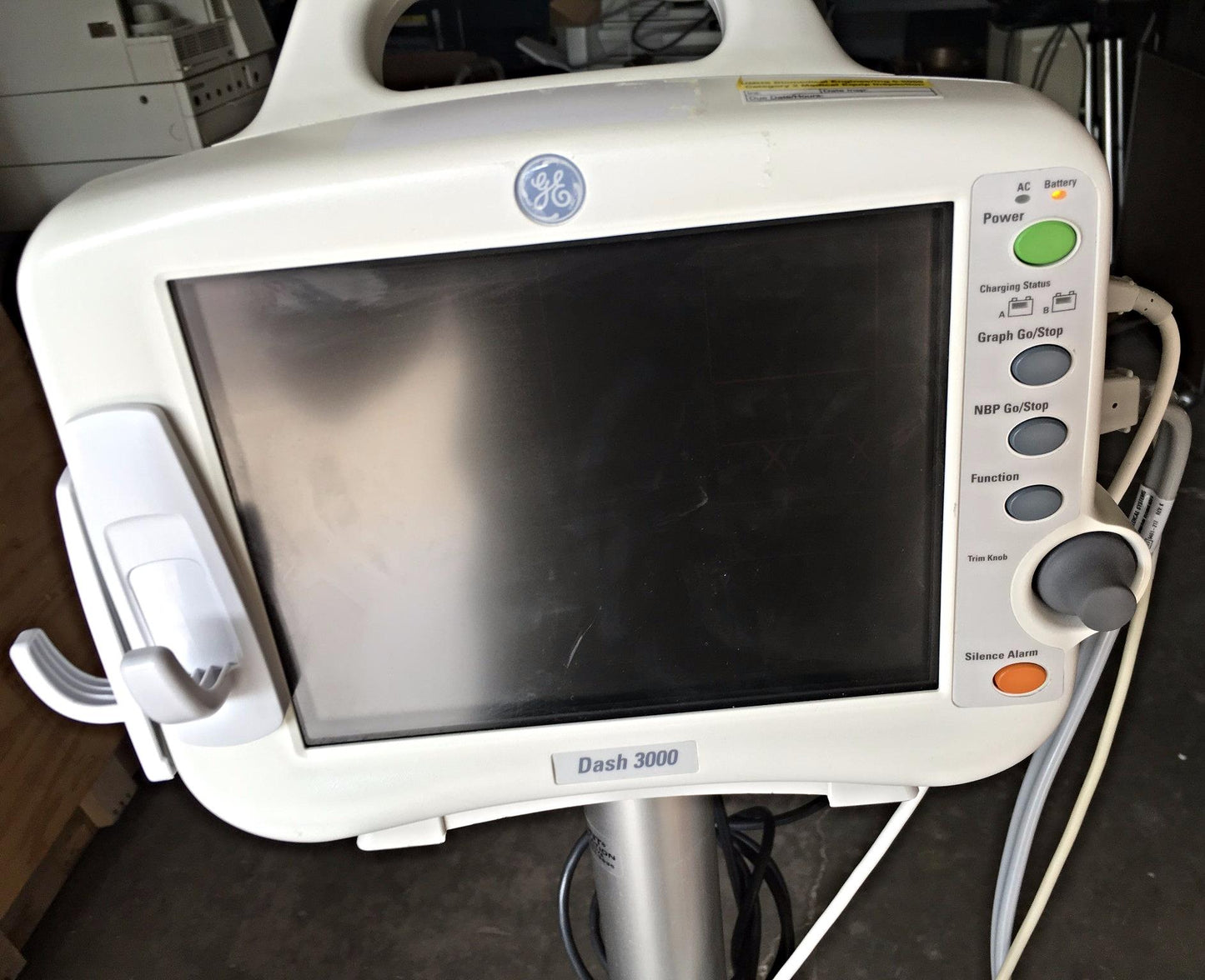GE DASH 3000 Vital Signs Monitor & STAND LEADS CUFF OXIMETER PRINTER WATCHVIDEO
