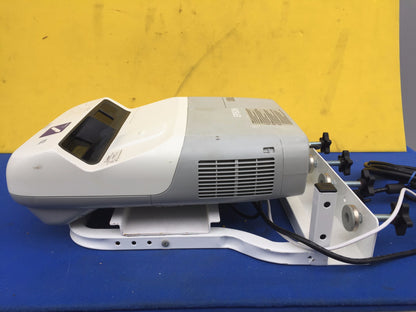 EPSON BRIGHTLINK 455WI Interactive LCD Projector 2500 lumens w COPERNICUS MOUNT