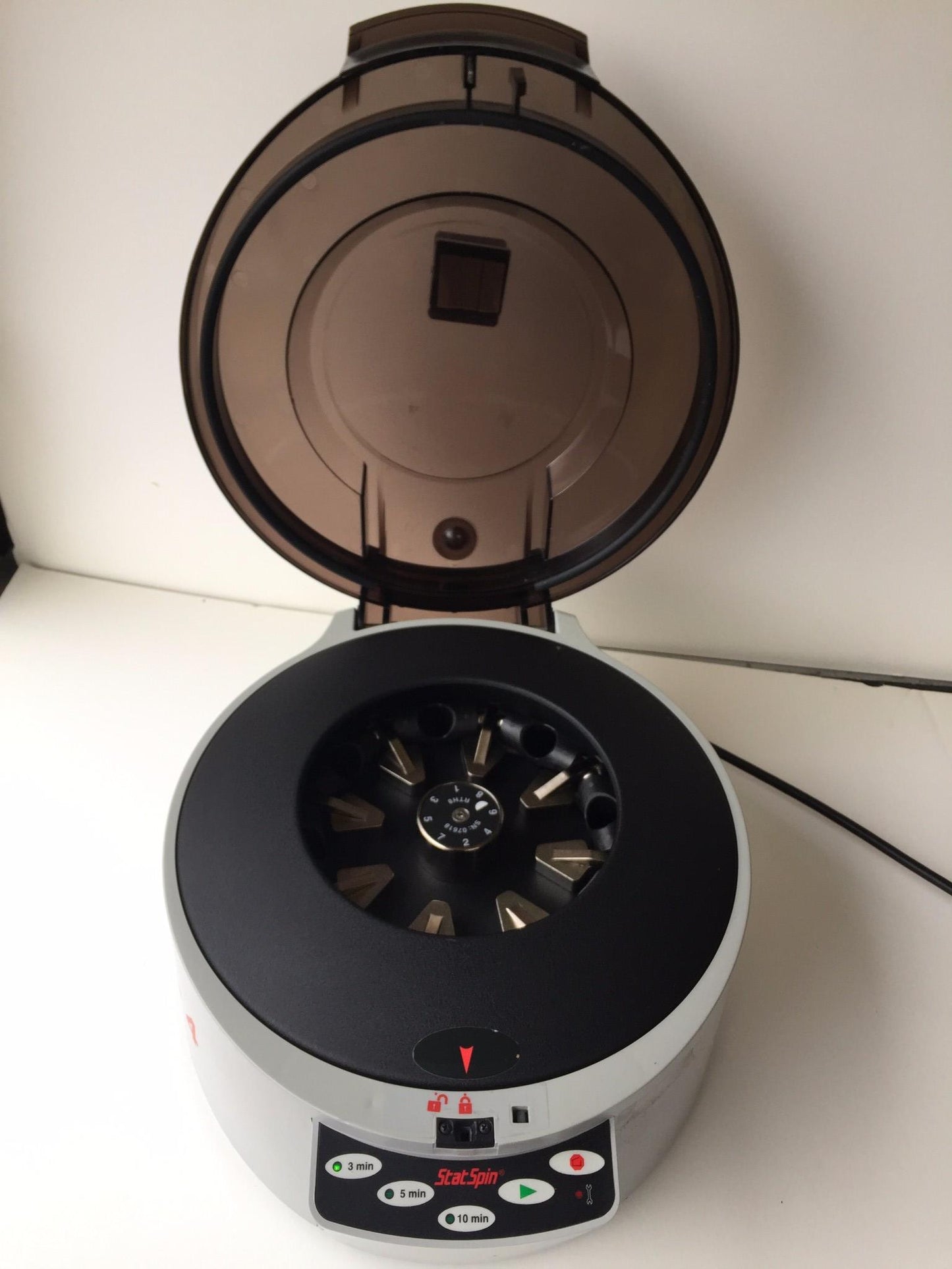 BECKMAN IRIS STATSPIN EXPR 4 M510 TUBE ROTOR RTH8 GEL CENTRIFUGE WATCH VIDEO