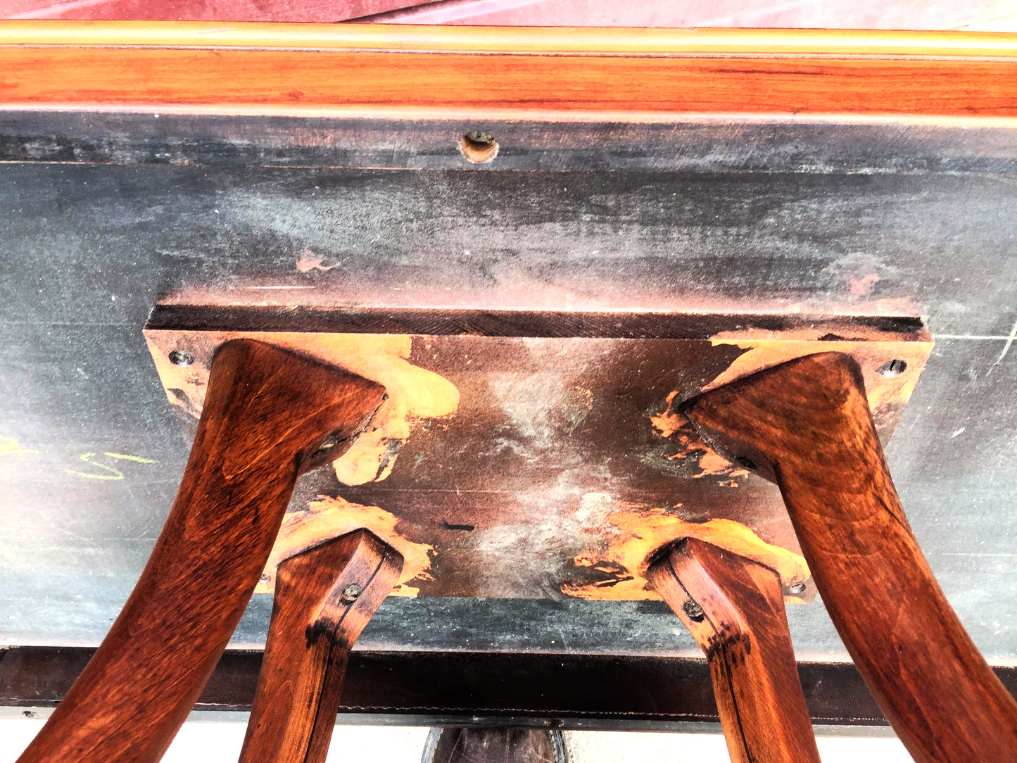 VINTAGE 40s HAND MADE TABLE LEATHER INSERT CARVED OAK CARVING DESIGN  FREESHIP