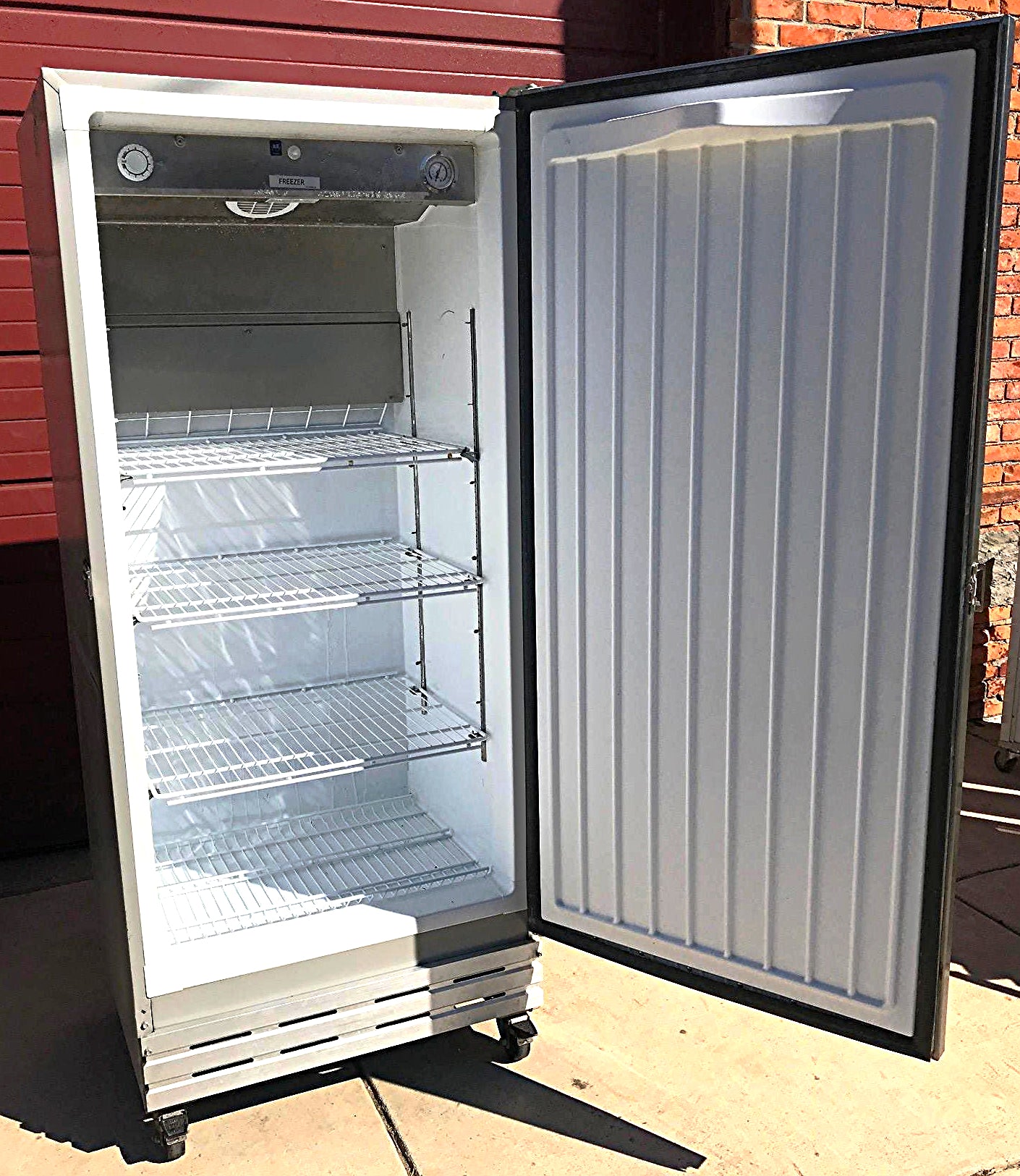 KELVINATOR KFS220RHY0 22'CUBIC FEET COMMERCIAL LAB FREEZER TESTED 100% FREESHIP