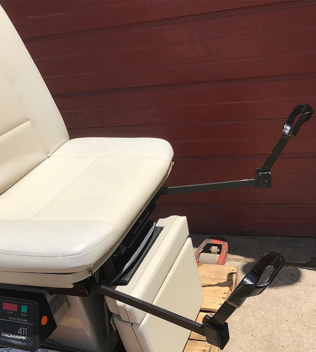 MIDMARK RITTER 411 HI-LO POWER PATIENT EXAM TABLE GYNECOLOGY REMOTE WATCH VIDEO