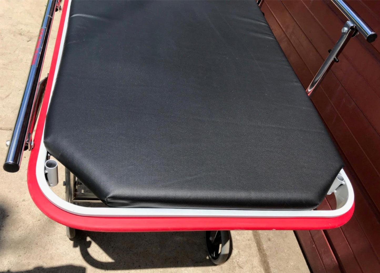 GENDRON FOLDING HOSPITAL EMERGENCY TRANSPORT GURNEY STRETCHER MODEL 600 FREESHIP