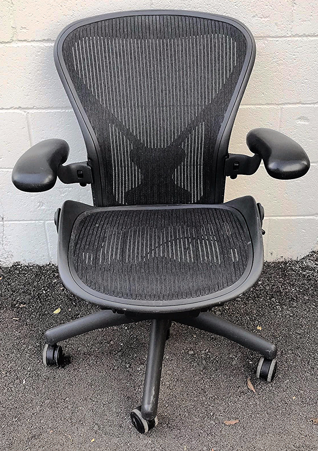 SET OF 4 HERMAN MILLER AERO CHAIRs BLACK Size B Chadwick & Bill Stumpf FREE SHIP