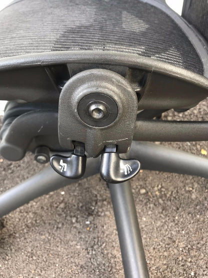 SET OF 4 HERMAN MILLER AERO CHAIRs BLACK Size B Chadwick & Bill Stumpf FREE SHIP