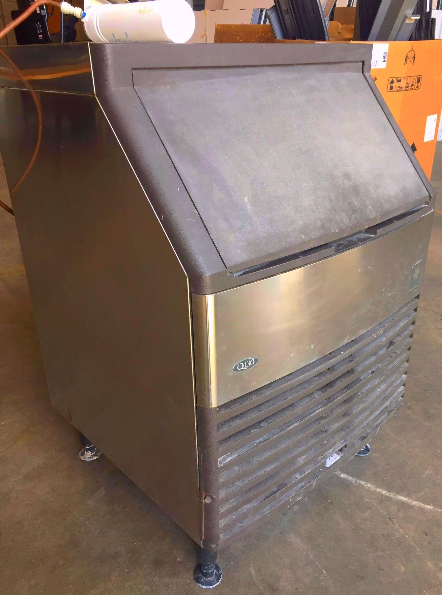 MANITOWOC QY0134A UNDERCOUNTER 140lbsDay HALF DICE AIR COOLED ICE MAKER FREESHIP